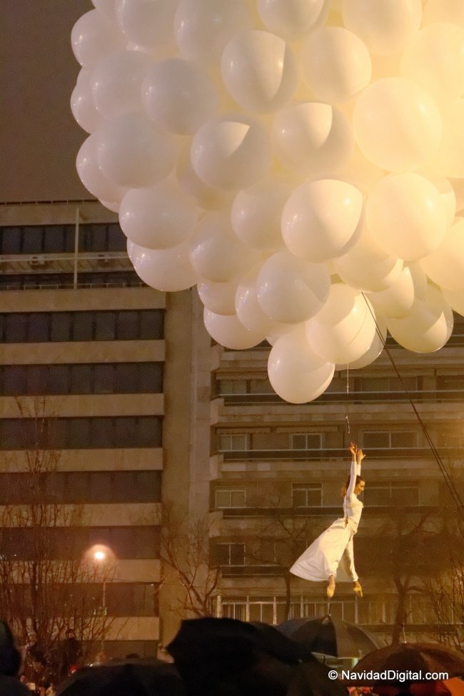 volando-bajo-la-lluvia